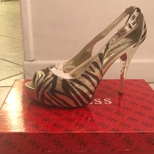 High heel pumps zebra stripes